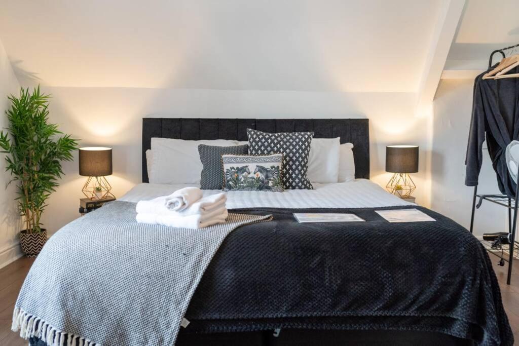 Phenix Central - Huge 3 Bed, Super Equipped Apartment. Cardiff Kültér fotó